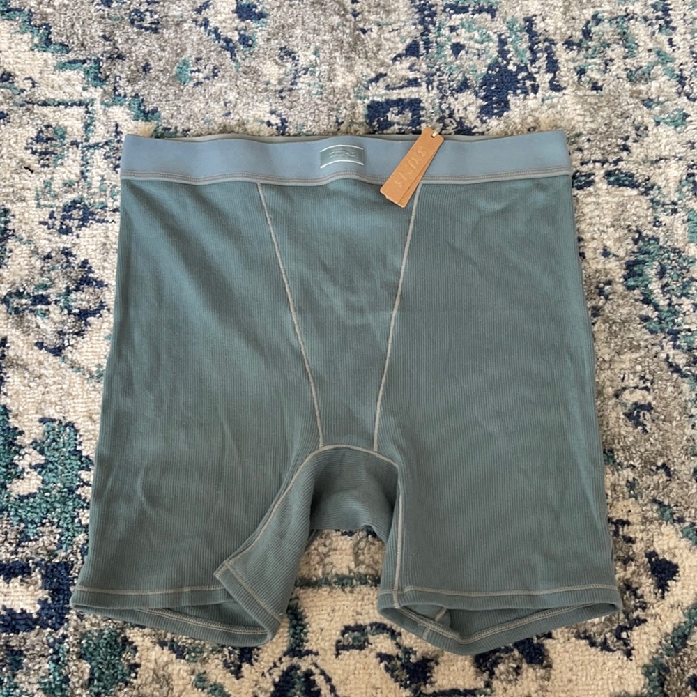 NWT SKIMS Boxer Briefs sz L